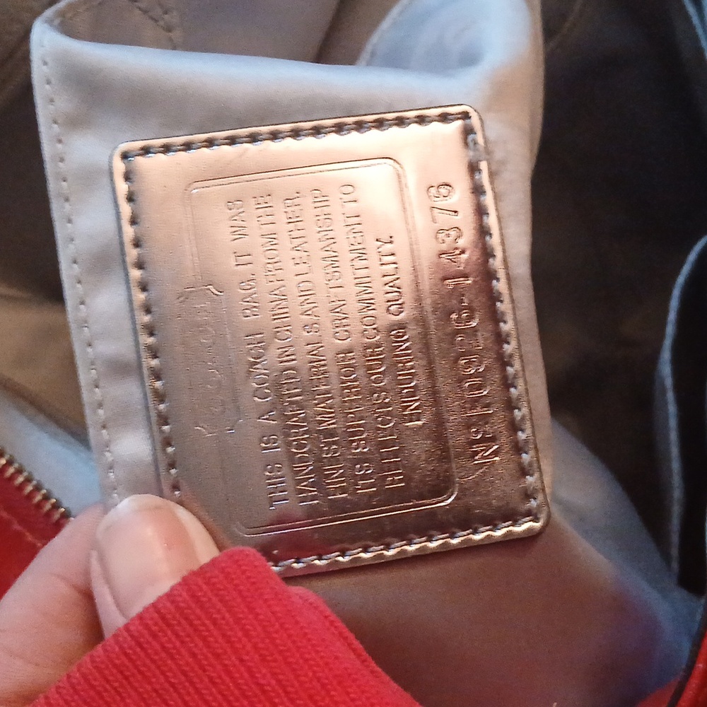 Coach heart poppy red large tote bag - Picture 6 of 17
